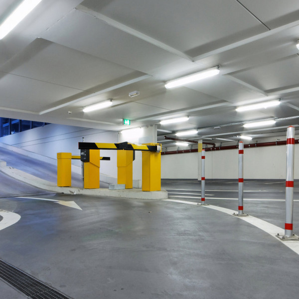 Anwendung Parkhaus Feuchtraumleuchte VASCA PRO